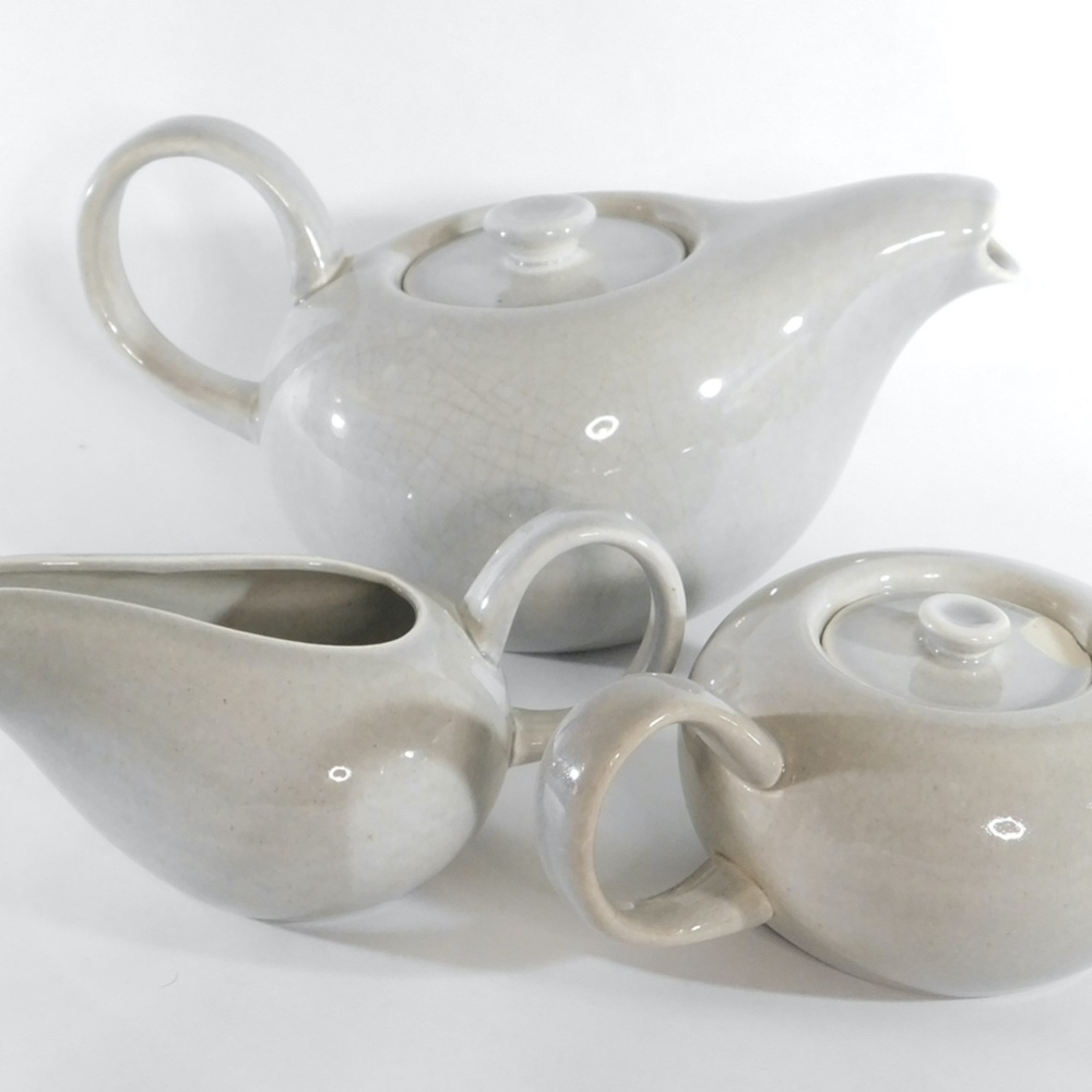Russell Wright Mid Century Modern Three Piece Set Teapot Sugar Bowl & Creamer